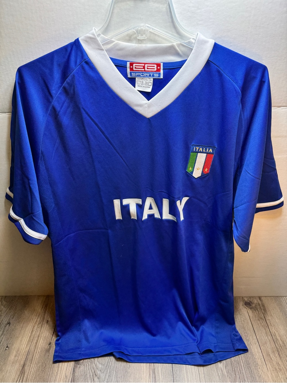 EB Sports Men’s Blue Italy Jersey  Embroidered Logo Short Sleeve T-shirt V Neck